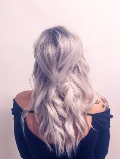 SILVER-BLONDE-HAIR Hair Color And Cuts, Icy Hair, Silver Blonde Hair, Hot Hair Colors, Silver Blonde, Hairstyle Trends, Good Hair, Unicorn Hair, Hair Color And Cut