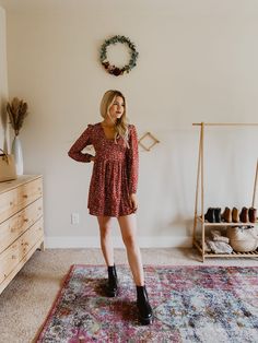 How to Style Dr. Martens 2976 Chelsea Boots for Summer - Charlotte Mason Motherhood Dr Martens Chelsea Boots With Dress, Doc Marten Fall Outfits Women, Dr Martens Rometty Chelsea Boots Outfit, Doc Martens Wedding Outfit, Dr Martens 2976 Chelsea Boots Outfit, Doc Marten With Dress, Black Chelsea Boots With Dress, Dr Marten Devon Flower Boots Outfit, Docs Chelsea Boots Outfit