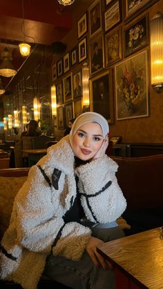 Old money coffee outfit hijabi Coffee Outfit