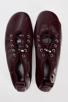 LEATHER LACE-UP BALLET FLATS - Burgundy Red | ZARA United States Burgundy Ballet Flats, Lace Ballet Flats, Lace Up Ballet Flats, Blazers Shoes, Branding Shoot, Coat Shoes, Zara Leather, Elastic Laces, Leather Ballet Flats