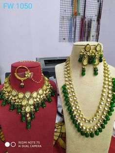 "Indian Kundan Wedding Bridal Set for Dulhan, Bridal Necklace Set with Earrings Mangtikka and Nose pin Nath with Chain Indian Jewelry Set  Sabyasachi inspired kundan choker set with a twist of Tanjore hand-painted beads perfect for brides. Color of the tanjore beads can be custozmied Details: > Premium quality kundans used with back meenakari > Hand-painted tanjore beads in unique irregular shapes > tiny Onyx beads to enhance the beauty > Color of the tanjore & onyx can be customized. Please mes Dulhan Bridal, Indian Jewelry Set, Necklace Set With Earrings, Hand Painted Beads, Kundan Choker, Bridal Necklace Set, Nose Pin, Indian Jewelry Sets, Onyx Bead