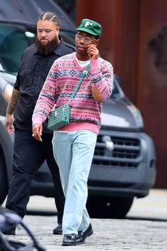 Tyler The Creator Fashion, Tyler The Creator Outfits, Men Stylish Dress, Mens Outfit Inspiration, Mens Fashion Streetwear, Men Street, Tyler The Creator