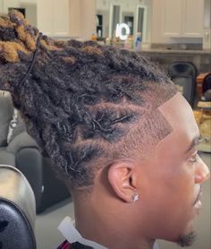 Haircuts With Locs Men, Fade With Locs, Dreads With Taper Fade, Drop Fade Locs, Low Taper Locs