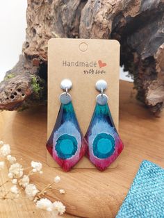 Light and colorful WOODEN earrings. Trendy and bright, for you or for a gift. Ideal for having fun with a dressed up or casual look. Earrings Trendy, Ear Jacket, Wooden Earrings, Dangling Earrings, Having Fun, Dangle Earrings, Jewelry Earrings, Accessory Gift, Display Homes