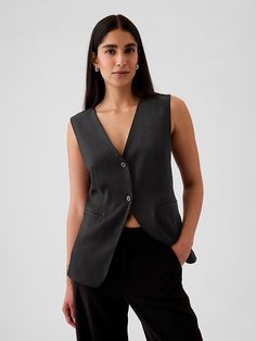 Saw this on Gap: Black Vest Outfits, Black Vest Outfits For Women, Vests Outfits, Black Vest Outfit, Vest Outfits For Women, Women Shirt Top, Long Vest, Long Vests, Women's Blouses