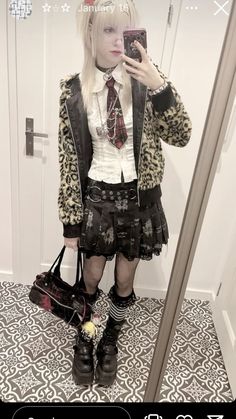 Leopard Print Rock Outfit, Gyaru Outfits Aesthetic, 2020 Style Alt, Simple Vkei Outfit, Vkei Fashion Women, Vkei Outfits Female, Pink Goth Outfits, Vkei Outfits