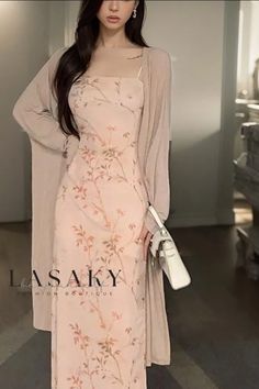 Lasaky - Elegant Vintage Floral Maxi Dress for Timeless Fashion Floral Summer Dress Long, Floral Dress Aesthetic, Long Floral Maxi Dress, Gymwear Outfits, Maxi Dress Outfit, Flowers Fabric, Vintage Floral Dress, Floral Dresses Long, Plants And Flowers