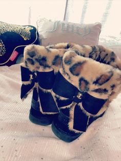 #y2k #mcbling #uggs #trendy Y2k Christmas List, Juicy Couture Uggs, Uggs 2000s, Mcbling Accessory, Mcbling Png, Mcbling Shoes, Cheetah Print Uggs, Leopard Uggs, Uggs Y2k