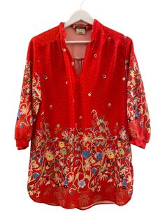 Super fun vintage 1970s peasant blouse / disco top Vibrant red and multicolored floral pattern  Very soft in great vintage condition  Tag size 14 Spring Lake Nj, Vintage Disco, Disco Shirt, Spring Lake, Peasant Blouse, Vintage 1970s, Vibrant Red, Womens Clothing Tops, Floral Pattern