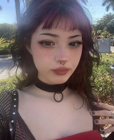 Alt Natural Makeup, Brown Alt Makeup, Tumblr Grunge Makeup, Alt Latina Makeup, Subtle Alt Makeup, Cute Alt Makeup, Tired Makeup Look, Dark Makeup Looks