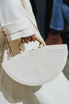 Chanel Cruise, Stephane Rolland, White Purse, Trendy Handbags, Vogue Russia, Christian Lacroix