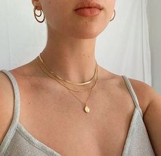 Layered Gold Necklaces, 00s Mode, Dope Jewelry, Classy Jewelry, Jewelry Essentials, Jewelry Lookbook, Stacked Jewelry, Girly Jewelry, 가을 패션