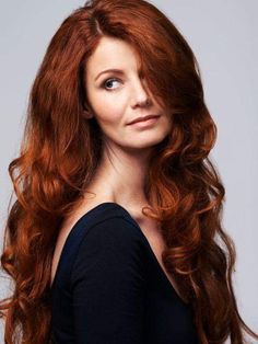 Roux Auburn, Red Haired Woman, Hair Color Natural, Blondes Have More Fun, Red Ombre Hair, Natural Red Hair, Red Curly Hair, Green Wig, Red Hair Woman