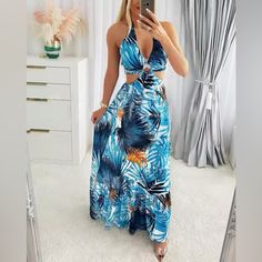 Chicme Palm Leaf Printed Halter Maxi Dress With Tied Detail Size M New Without Tags Halter Maxi Dress, Halter Maxi, Beach Wear Dresses, Beach Tops, Halter Maxi Dresses, Chic Sundress, Printed Dress, Palm Leaf, Evening Attire