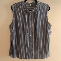 Old Navy Pinstripe Button Blouse Brand New Heather Black Blue Gray Check Out My Closet For Bundle Discounts Sheer Embroidered Top, White Polka Dot Top, Sheer Floral Top, Button Blouse, Sheer Shorts, Blouse Sleeveless, Black And White Blouse, Navy And Brown, Navy Gray