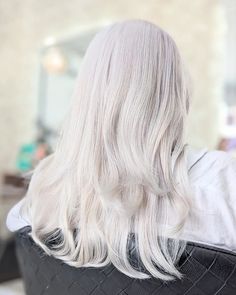 Pin this for a gallery of stunning platinum blonde hair looks that will instantly brighten up your appearance. Discover trendy styles and hues to inspire your next hair transformation. #PlatinumBlonde #HairInspo #FashionBlog Blonde Hair Looks, Hair Transformation, Hair Looks