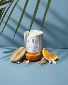 Candle Ads Creative, Still Life Styling, Beach Candle Photography, Cool Candles Aesthetic, Ecommerce Product Photography, Spring Candle Photography, Product Photography Candles, Candle Product Photography Ideas, Creative Lighting Photography