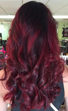 Dark Burgundy Hair Color, Pelo Color Vino, Berry Hair, Edgy Hair Color, Wine Hair Color, Hair Dye Tips, Red Dye, Wine Red Hair, World Hair