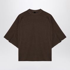 Brown Organic Cotton Jersey Oversized Crew Neck T-Shirt From Entire Studios Featuring Wide Short Sleeves And A Raw Cut Hem. Model Wears Size L Model Measurements: Height: 187 Cm Chest: 102 Cm Waist: 76 Cm Hips: 92 Cm Size Type: Int Material: Cotton Sku: 2f-Es2487co/P_entst-Bt_323 Welcome To The Official Luosophy Poshmark Closet! Luosophy Is A Luxury Brand Reselling Company Founded In San Diego, Ca From 2016. All Our Products Are Imported From Italy And Sold In The Usa. We Do Our Best To Provide Entire Studios, Brown T Shirt, Formal Loafers, Brown Tshirt, Suit Pant, Sweatpants Shorts, Tee Shirt Homme, T-shirt Polos, Cotton T Shirt