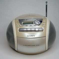 an old radio is sitting on the table