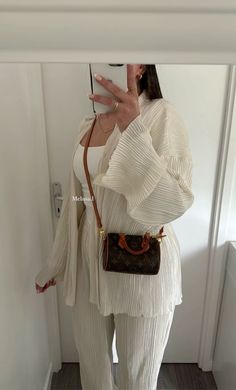 Modest Clothing Women, Cute Formal Dresses, Modest Dresses Fashion, Tight Dress Outfit, Streetwear Girl, Fasion Outfits, Uni Outfits, Modesty Fashion, Classy Casual Outfits