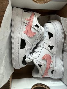 I paint and sell custom kids Nike Air Force 1's and Stride Rites (really any white leather sneakers)! Customs are anywhere from $110-$135 dependent on size and the design requested. Above are pictures of past custom pieces I have done! Turnaround time is subject to design and availability of shoes. Each pair will be a handmade custom item so the products will reflect that which is why I do not allow returns or exchanges.  PLEASE MESSAGE ME BEFORE PURCHASING FOR CUSTOM LISTING TO BE MADE. I need to verify price,size/type of shoe,timeline, and design. This is to try to make the best end product that everyone will be happy with. Air Force 1 Sneakers, Nike Air Force 1s, Pretty Shoes Sneakers, Custom Kids, White Leather Sneakers, Pretty Shoes, Kids Nike, Custom Baby