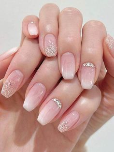 30 Stunning Ways To Rock Short Coffin Nails Intimate Wash, Nagel Tips, Coffin Press On Nails, Fake Nails With Glue, White Nail, Stick On Nails, Square Acrylic Nails, False Nail, Nail Polishes