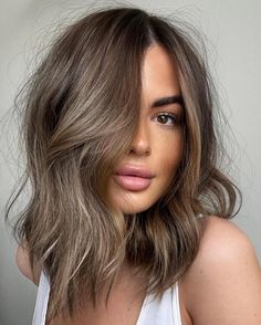 Warm Mushroom Brown Balayage for Brown Eyes Mushroom Brown Hair Color, Ash Brown Hair Balayage, Mushroom Brown Hair, Brown Hair Color Ideas, Mushroom Hair, Mushroom Brown, Hair Adviser