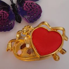 New Old Stock Nos Vintage Danecraft A Famous Jewelry Designer Red Silk Enamel Candy Heart Brooch! Adorable Nice Gift For Someone You Love! 2 1/4" In Size! Handmade Vintage Red Brooches, Red Brooch For Anniversary On Valentine's Day, Handmade Retro Brooches For Gifts, Red Brooches For Anniversary And Valentine's Day, Vintage Heart Shaped Collectible Brooch, Collectible Vintage Heart-shaped Brooch, Vintage Heart-shaped Collectible Brooch, Handmade Red Brooches As Gift, Heart-shaped Brooch For Valentine's Day Gift