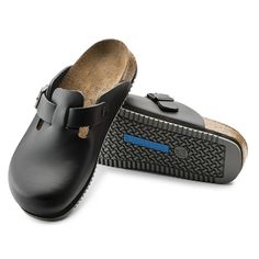 Black Birkenstock, Birkenstock Men, Black Clogs, Sneaker Sale, Birkenstock Boston, Birkenstock Boston Clog, Leather Clogs, Thessaloniki, Classic Shoes