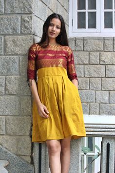 Casual Frocks For Women, Frocks For Women Knee Length, Traditional Frocks, Short Frocks For Women, Mustard Saree, Frocks For Women, Mustard Colored Dress, Pleated Saree