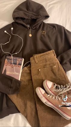 Mode Zara, Guys Clothing Styles, Cool Outfits For Men, Neil Gaiman, Mode Inspo, Casual Style Outfits