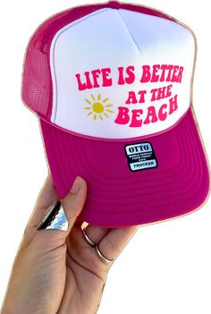 Trendy Snapback Hat With Curved Brim For Beach Season, Outdoor Baseball Cap For Beach Season, Summer Trucker Hat With Curved Brim For Beach Season, Trendy Baseball Cap For Beach Vacation, Pink Casual Trucker Hat For Vacation, Trendy Baseball Cap For Beach Season Vacation, Casual Pink Trucker Hat For Vacation, Casual Pink Trucker Hat For Beach, Casual Pink Trucker Hat For The Beach