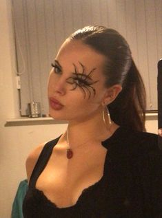 Halloween Spider Makeup, Maquillage Halloween Simple, Spider Makeup, Creepy Halloween Makeup, Halloween Makeup Pretty