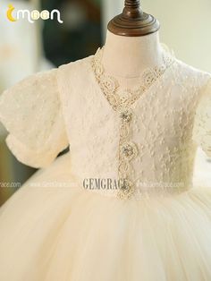 10% off now|Free shipping world-wide. Vintage Style Short Tulle Ballgown Flower Girl Dress with Lace at GemGrace. Click to learn our pro custom-made service for wedding dress, formal dress. View #FlowerGirlDresses for more ideas. Tulle Ballgown, Dress Formal, Flower Girl Dress, Dress With Lace, Flower Girls, Tulle Dress, Girl Dress, Formal Dress