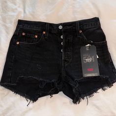 Levi’s Black Denim High Rise Shorts, Size 25. Never Worn, And New With Tags! Levi High Waisted Shorts, Levi 501 Shorts, Ribcage Jeans, Mom Denim, Ripped Shorts, Upcycle Jeans, Frayed Denim, Denim Cutoff Shorts, Levi’s 501