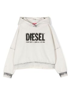 Cute Highschool Outfits, Cute Online Clothing Stores, Diesel Clothing, Diesel T Shirts, Shoes Outfit Fashion, Pretty Shirts, Cute Lazy Outfits, Hoodie White, Swag Outfits For Girls