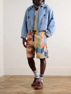 KAPITAL's 'Easy' shorts are patterned with an electic patchwork, a recurring motif in the Japanese label's collections. They're cut from a cotton and linen-blend in a straight-leg fit and have an integrated belt for a utility slant. Casual Shorts For Men, Quilted Patchwork, Street Dress, Fashion Man, Wardrobe Edit, Twill Shorts, Shorts For Men, Denim Patchwork, Black Men Fashion