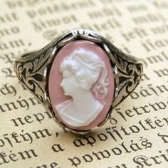 Vintage Style Cameo On Pink Setting In Silver Tone. Size 9. Cameo Jewelry, Cameo Ring, Vintage Cameo, Pink Lady, Trendy Ring, Jewelry Model, Old Book, Christmas Gift Jewelry, Moda Vintage