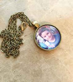 Round Photo Pendant with 24" chain, Personalized Photo Pendant, Personalize Picture Necklace, Pictur Resin Photo, Picture Jewelry, Necklace Photo, Picture Necklace, Picture Pendant, Photo Necklace, Photo Pendant, Jewelry Picture, Expensive Jewelry