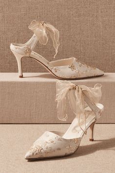 Something Bleu Elvie Mules - BHLDN Gold Sandals Heels, Hak Tinggi, Gold Wedding Shoes, Wedding Shoes Vintage, Silver Wedding Shoes, Ivory Wedding Shoes, Floral Heels, Bridal Heels, Wedding Heels