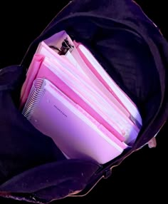 pink Pink Spiral Notebook, Pink School Supplies Aesthetic, Bookbags For School, Bag Essentials School, Pink School Aesthetic, Pink Supplies, Pink School Supplies, Notebook Study