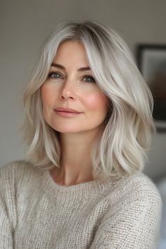 33 Amazing Shoulder-Length Hairstyles for Women Over 50 in 2024 – CreativeBooster