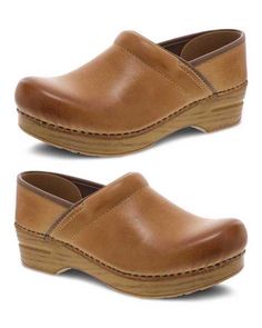 Functional Closed Toe Clogs With Cushioned Footbed, Functional Clogs With Cushioned Footbed, Functional Closed Toe Clogs With Rubber Sole, Functional Closed Toe Clogs With Arch Support, Medium Width Clogs With Arch Support And Round Toe, Clogs With Arch Support And Round Toe, Clogs With Arch Support And Medium Width, Classic Closed Toe Clogs With Ortholite Insole, Functional Closed Toe Clogs With Removable Insole