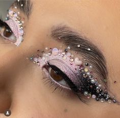 Ballerina Bride, Makeup Books, Graphic Makeup, Rave Makeup, Magical Makeup, The Ballerina, Unique Makeup, Youtube Makeup