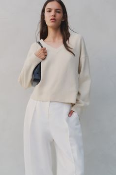 Loose-fit sweater in a soft knit. Low-cut V-neck, dropped shoulders, and long sleeves. Ribbing at neckline, cuffs, and hem. Loose Fit Sweater, Fitted Jumper, Sweater Blazer, Lady Grey, Cardigan Sweater Jacket, Maternity Swimwear, Sleepwear & Loungewear, Maternity Wear, Tight Leggings