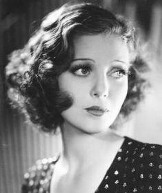 Visual model for "Claire" character 1930s Makeup, Oud Hollywood, 1930s Hair, 1920s Hair, Loretta Young, Blowing In The Wind, Star Actress, Vintage Versace