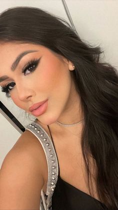 Special Event Hair, Natural Prom Makeup, Make Do, Make Up Inspo, Glamour Makeup, Makeup Makeover, Brow Makeup, Girl Inspiration, Glam Makeup