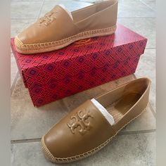 Brand New Never Worn Tory Burch Espadrilles Leather Flat Espadrilles With Cushioned Footbed, Tory Burch Espadrilles, Espadrille Shoes, Tory Burch Shoes, Tory Burch, Espadrilles, Women Shoes, Brand New, Women Shopping