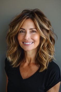 Enjoy low maintenance hairstyles that keep your morning routine simple and your hair looking great all day long. 50 Yr Old Hair Styles Medium Length, Latin Women Hairstyles, Layered Midlength Cut, Layered Haircuts For Medium Curly Hair, Hair Just Past Shoulders, Wavy Shoulder Length Hair With Layers, Low Maintenance Hairstyles, Hair For Women Over 50